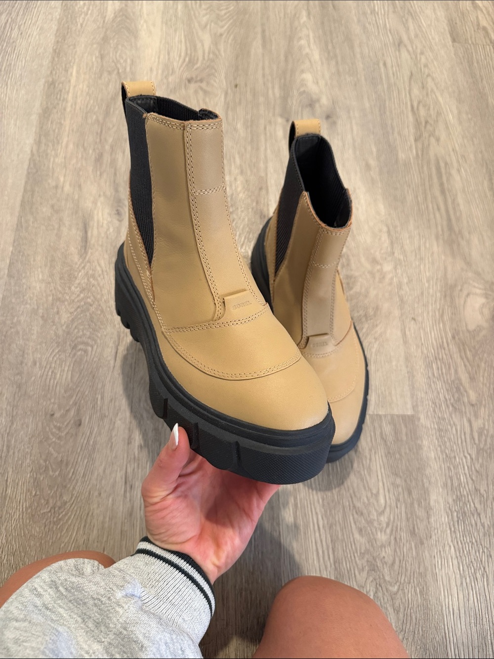 Sorel women’s waterproof caribou Chelsea Boots in Tan with Black Sole